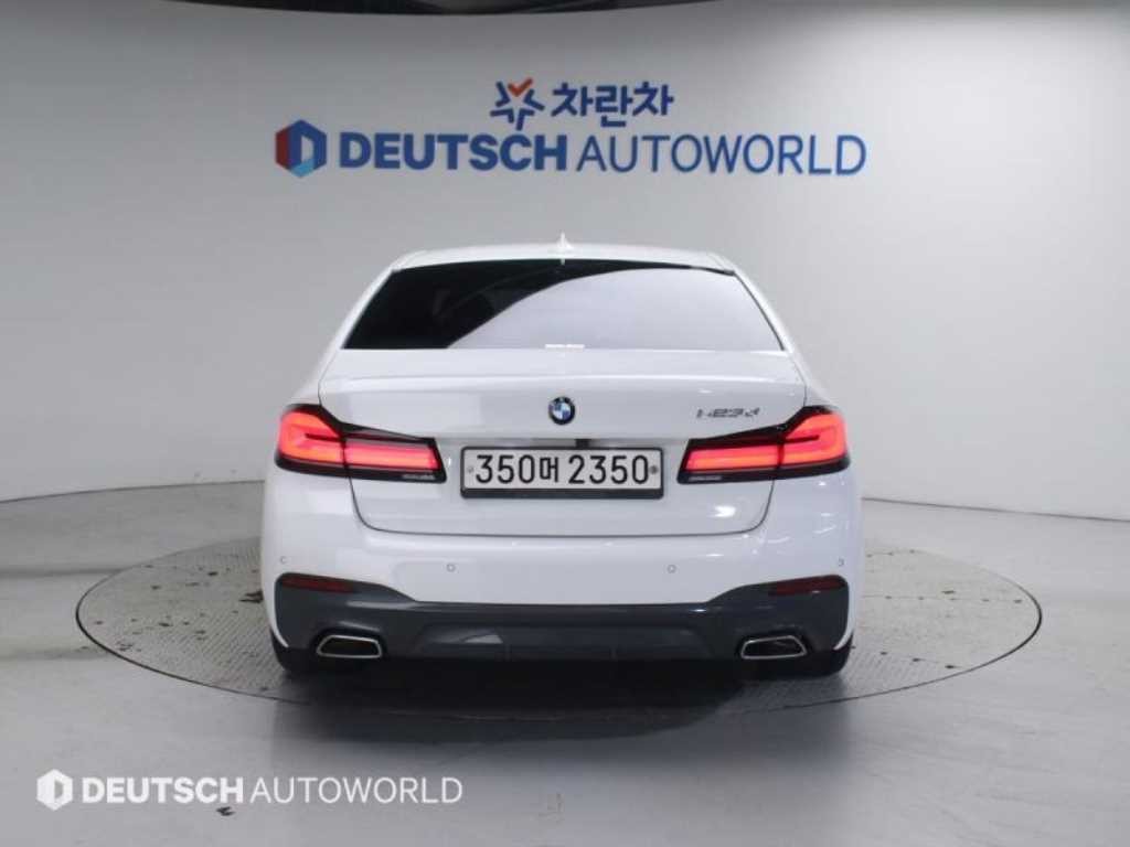 BMW 5시리즈 5시리즈 (G30) 523d M 스포츠 이미지 4