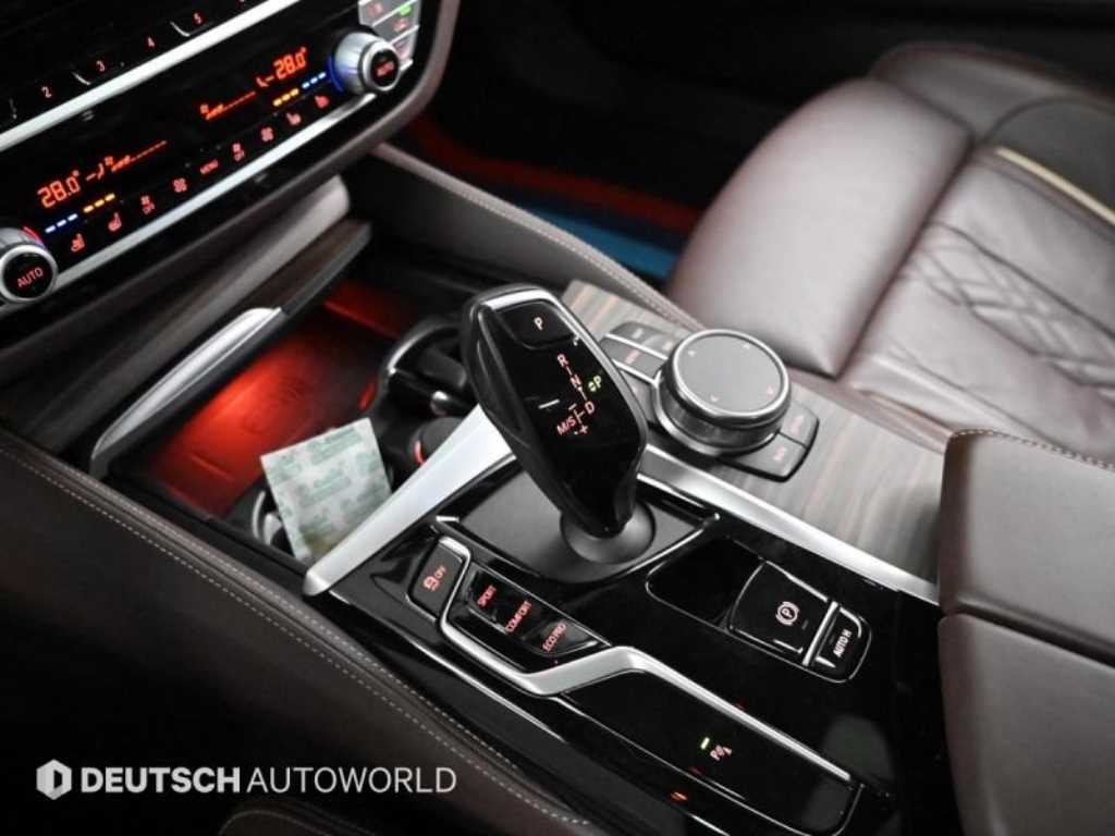 BMW 5시리즈 5시리즈 (G30) 523d M 스포츠 이미지 9