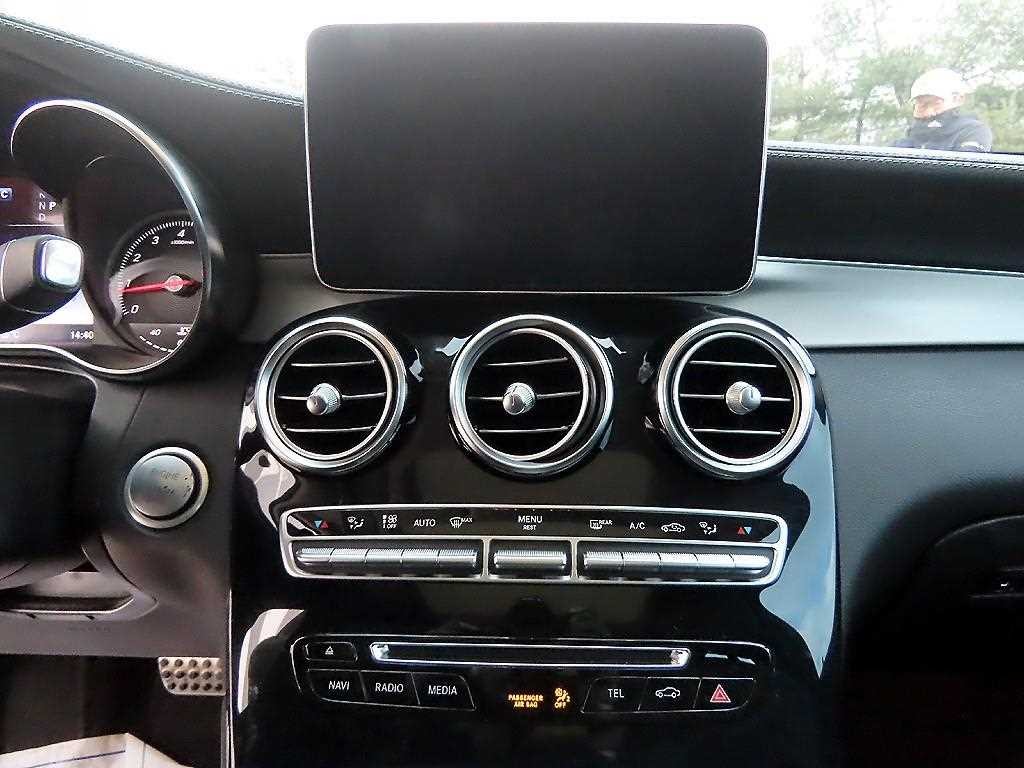 벤츠 GLC 클래스 GLC클래스 X253 GLC 300 4MATIC AMG LINE 이미지 13