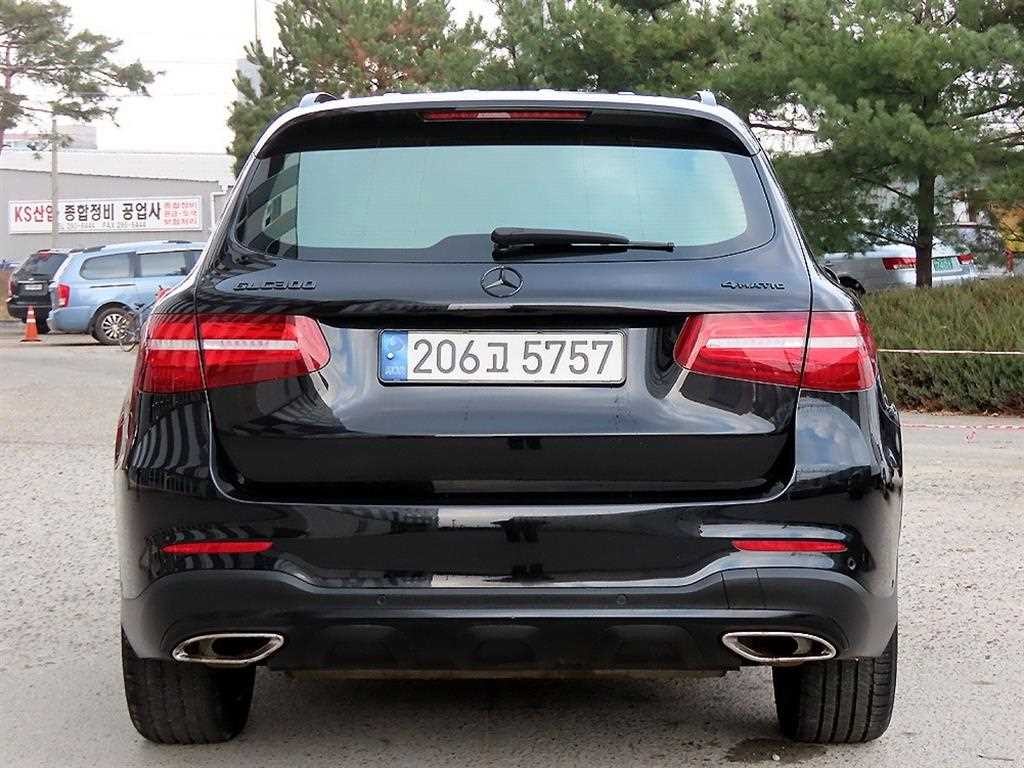 벤츠 GLC 클래스 GLC클래스 X253 GLC 300 4MATIC AMG LINE 이미지 4