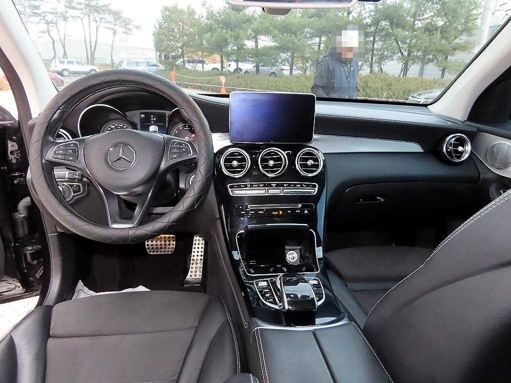 벤츠 GLC 클래스 GLC클래스 X253 GLC 300 4MATIC AMG LINE 이미지 7