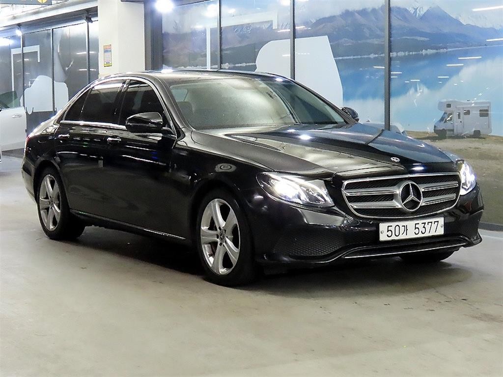 벤츠 E 클래스 E-클래스 W213 E200 아방가르드 이미지 1