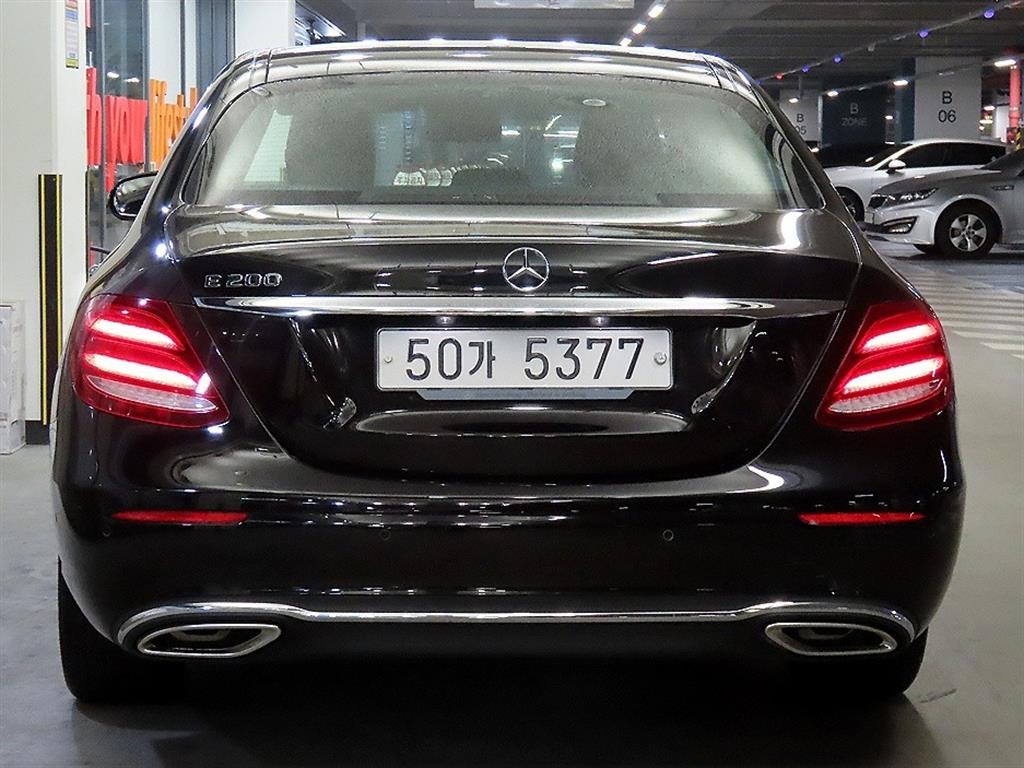 벤츠 E 클래스 E-클래스 W213 E200 아방가르드 이미지 5