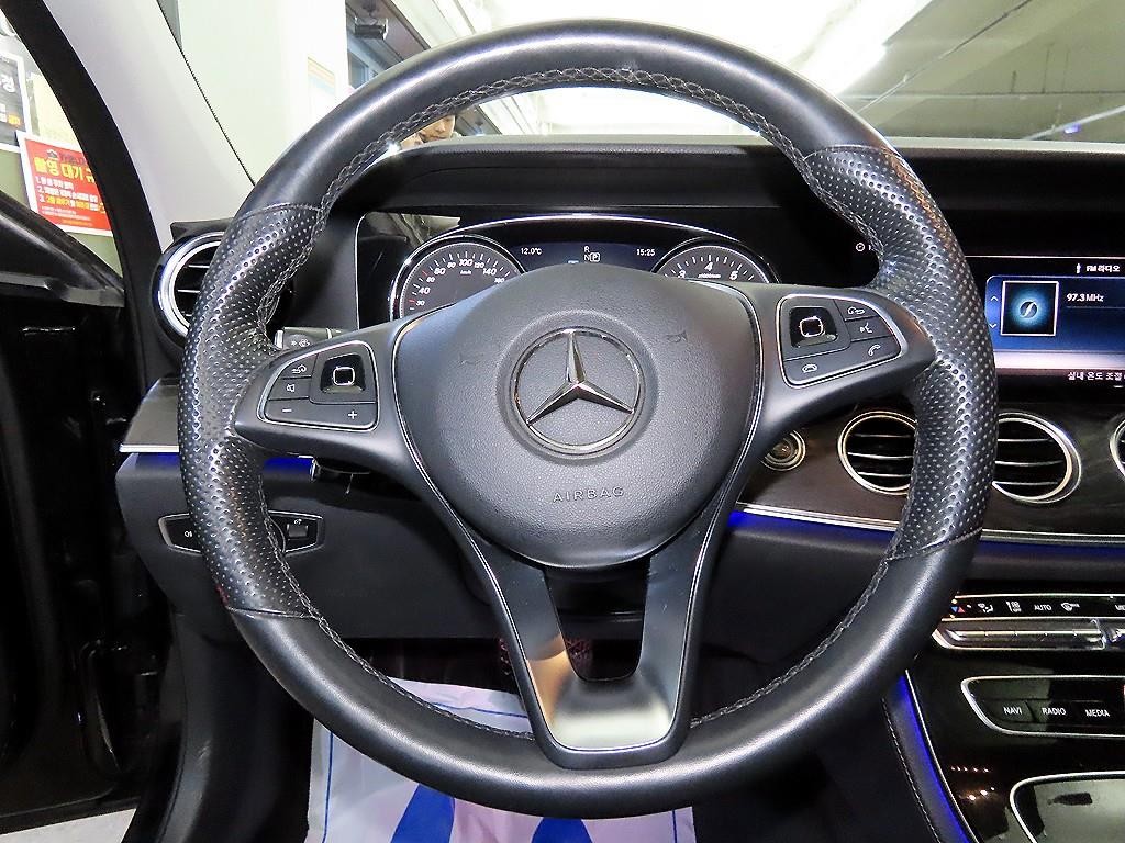 벤츠 E 클래스 E-클래스 W213 E200 아방가르드 이미지 8