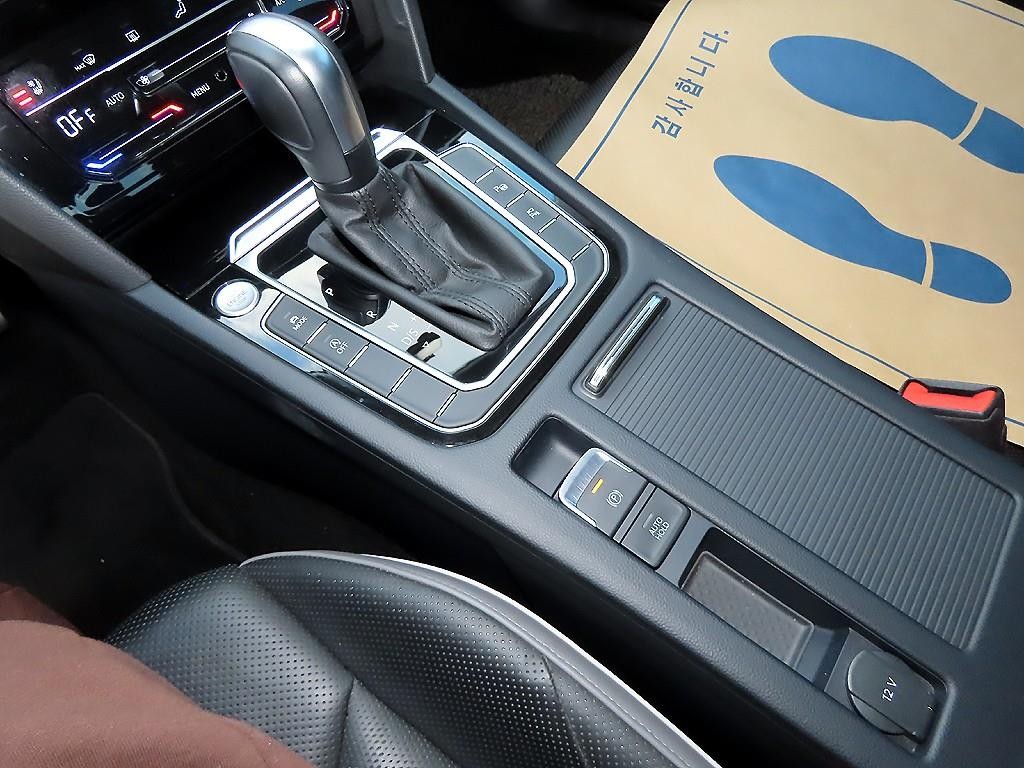 폭스바겐 아테온 2.0 TDI 프레스티지 이미지 11