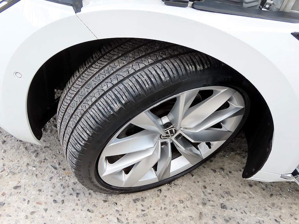 폭스바겐 아테온 2.0 TDI 프레스티지 이미지 20