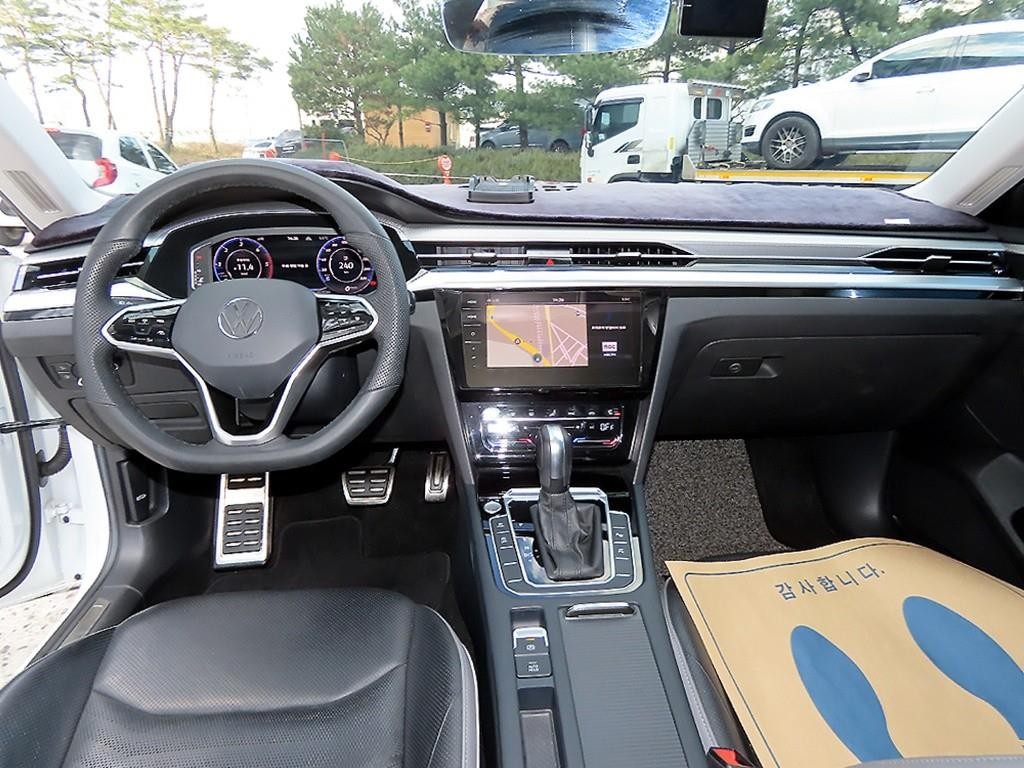 폭스바겐 아테온 2.0 TDI 프레스티지 이미지 7