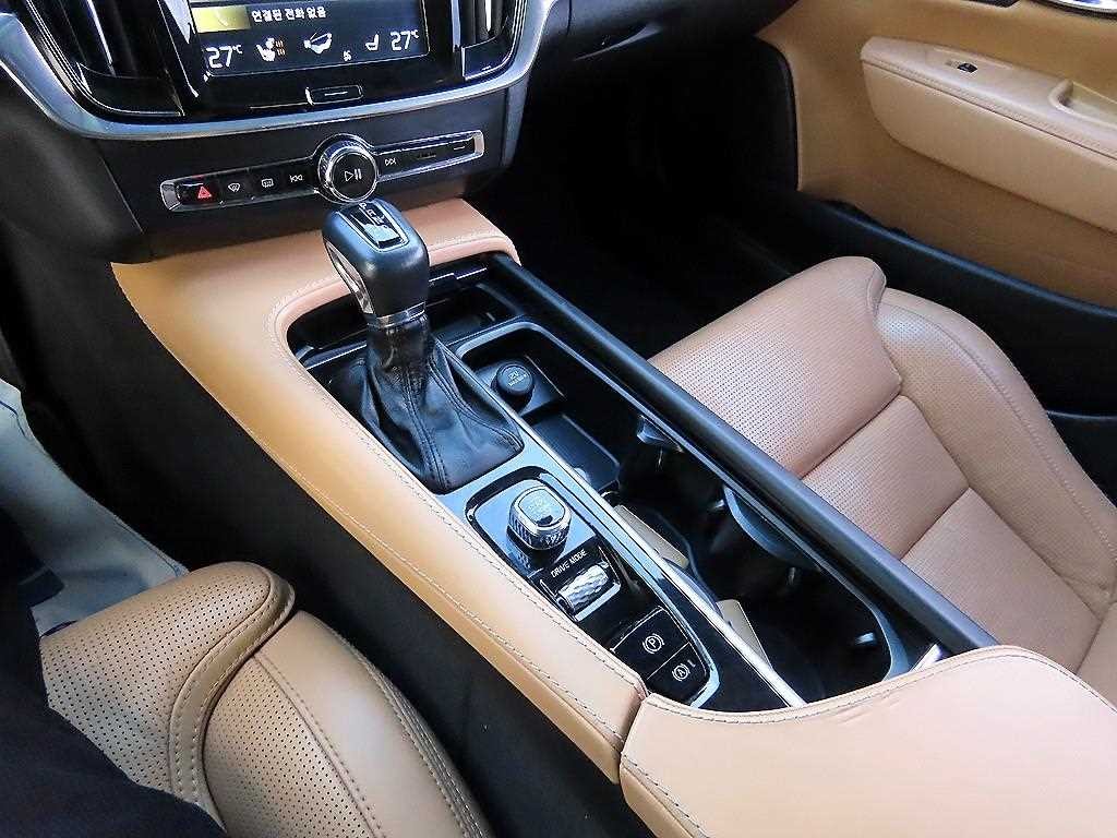 볼보 V90 V90 크로스컨트리 T5 프로 AWD 이미지 11