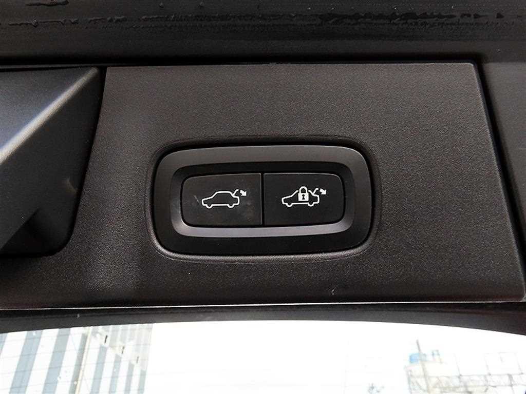 볼보 V90 V90 크로스컨트리 T5 프로 AWD 이미지 15