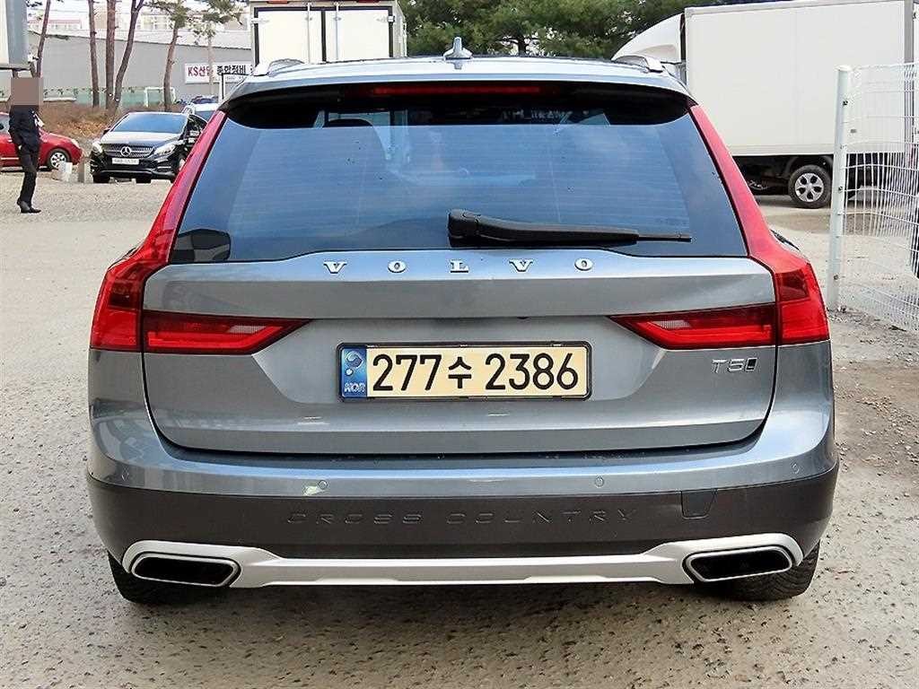 볼보 V90 V90 크로스컨트리 T5 프로 AWD 이미지 4