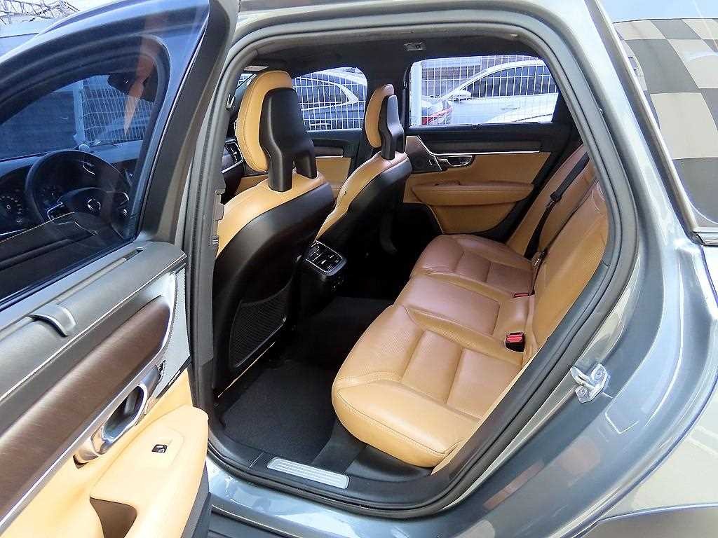 볼보 V90 V90 크로스컨트리 T5 프로 AWD 이미지 6