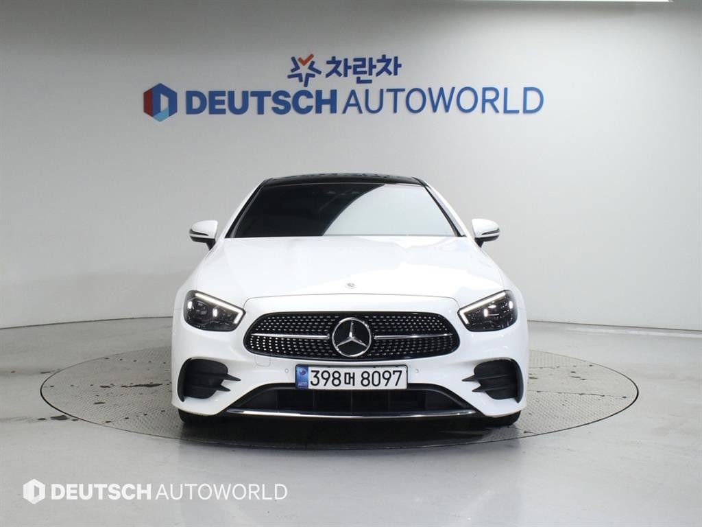 벤츠 E 클래스 E-클래스 W213 E300d 4MATIC 쿠페 이미지 3