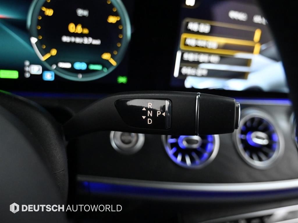 벤츠 E 클래스 E-클래스 W213 E300d 4MATIC 쿠페 이미지 9