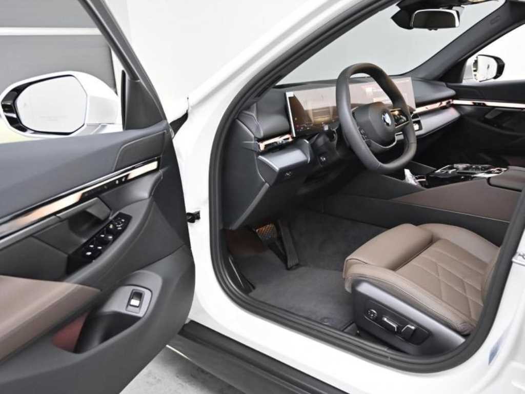 BMW 5시리즈 5시리즈 (G60) 520i 기본형 이미지 11