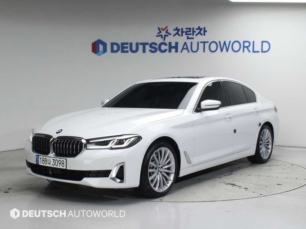 BMW 5시리즈 5시리즈 (G30) 530i xDrive 럭셔리 이미지 1