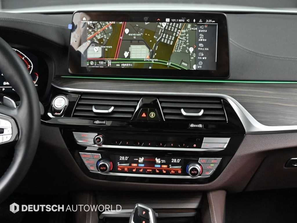 BMW 5시리즈 5시리즈 (G30) 530i xDrive 럭셔리 이미지 14