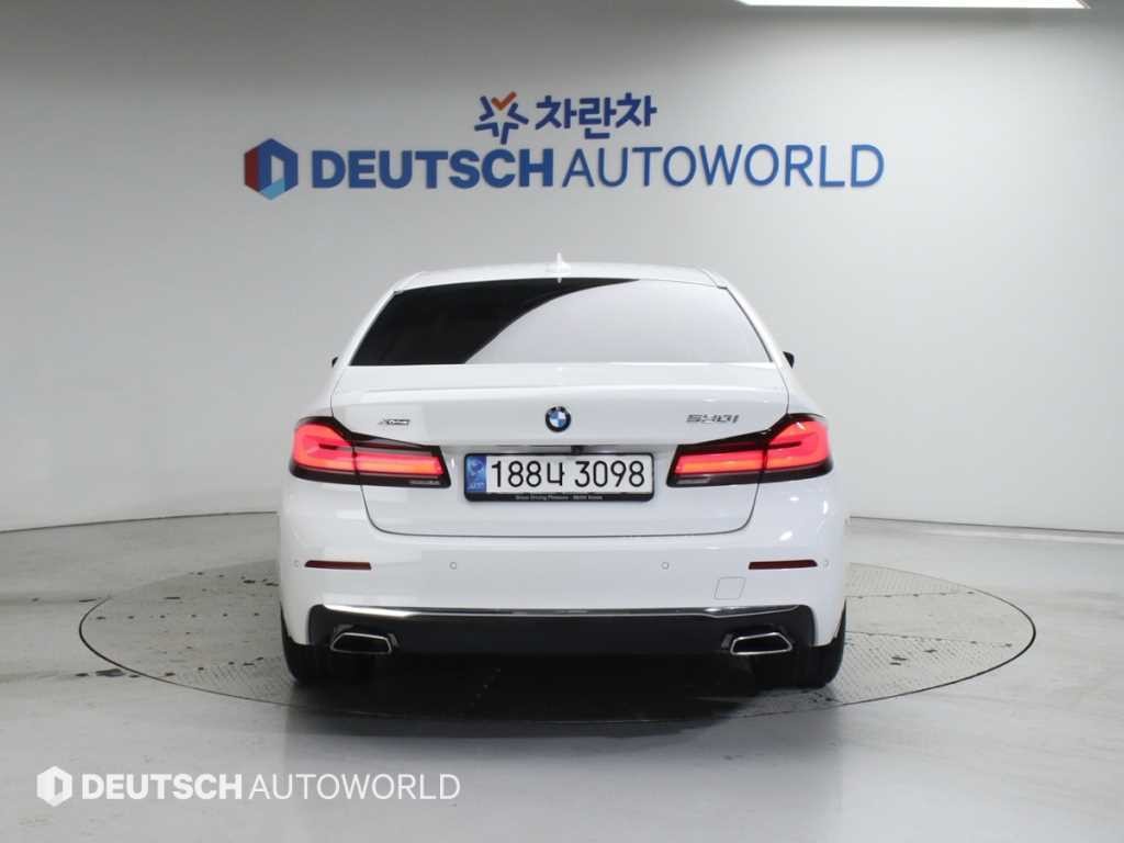 BMW 5시리즈 5시리즈 (G30) 530i xDrive 럭셔리 이미지 4
