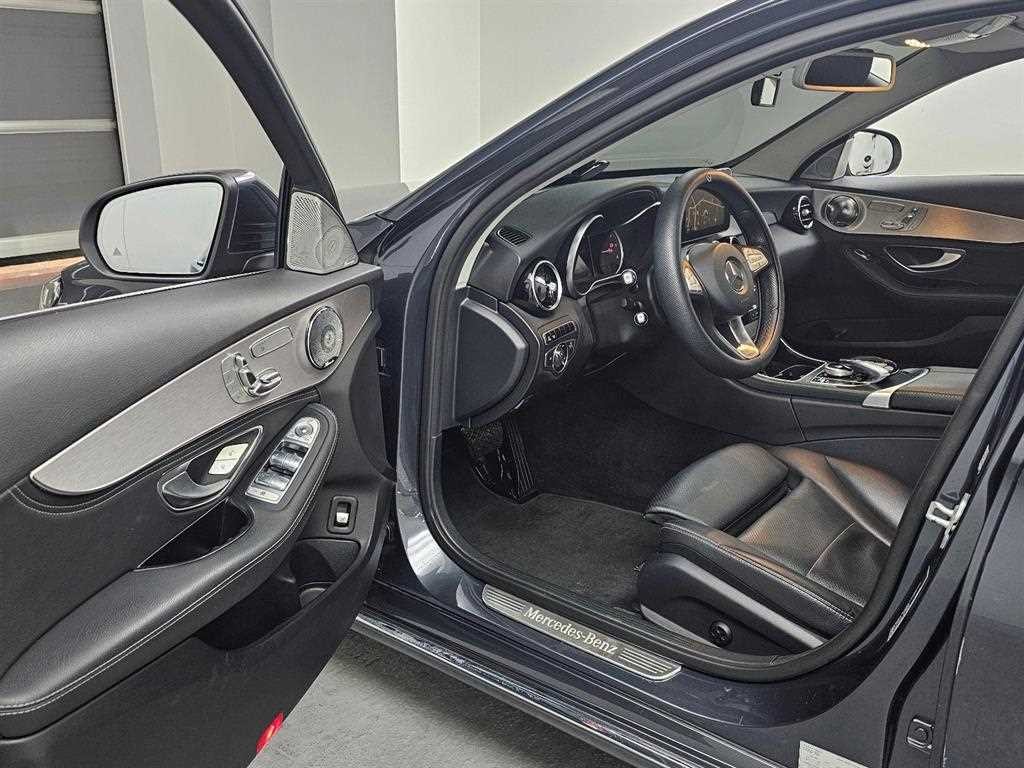 벤츠 C 클래스 C클래스 W205 C220 d 4MATIC 에스테이트 이미지 11