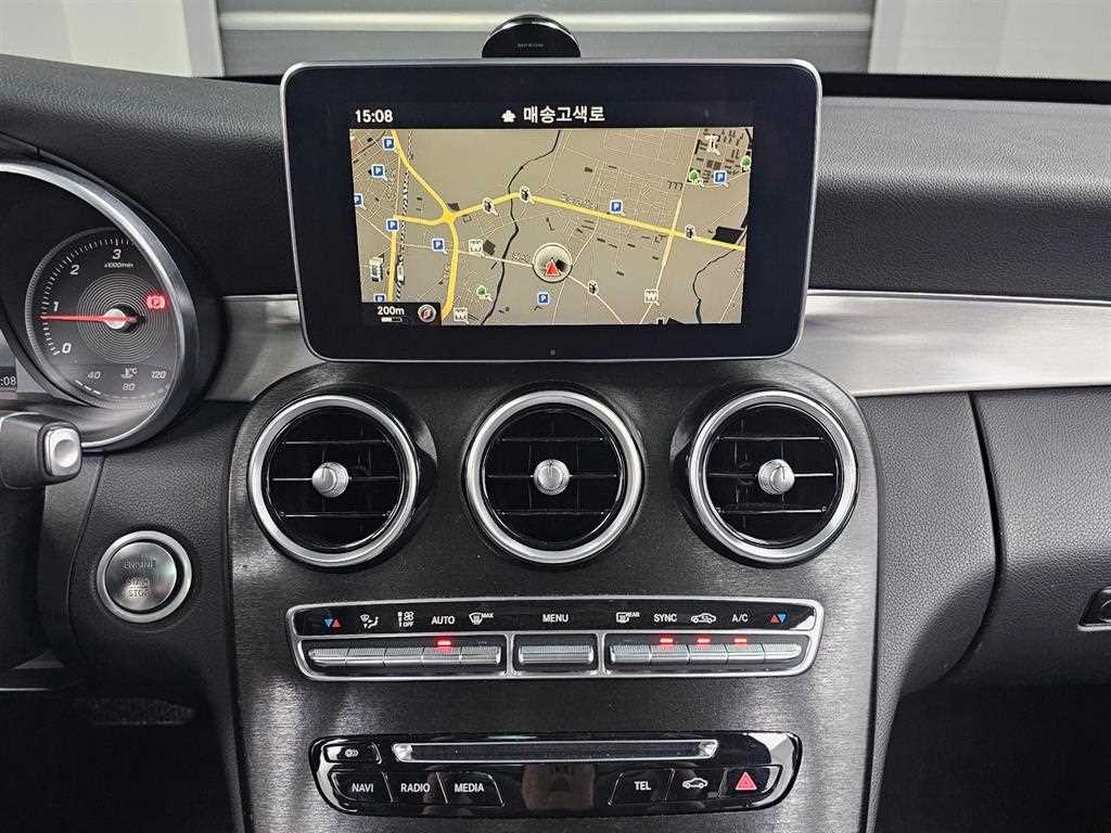 벤츠 C 클래스 C클래스 W205 C220 d 4MATIC 에스테이트 이미지 14