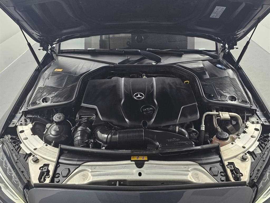 벤츠 C 클래스 C클래스 W205 C220 d 4MATIC 에스테이트 이미지 6