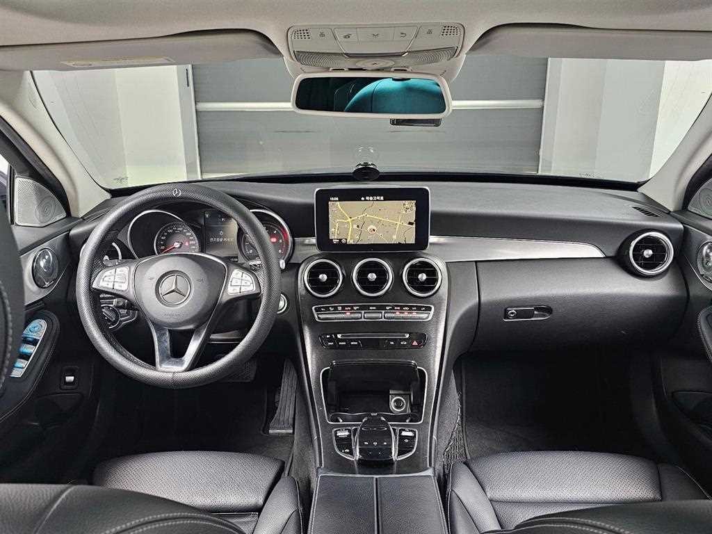 벤츠 C 클래스 C클래스 W205 C220 d 4MATIC 에스테이트 이미지 7