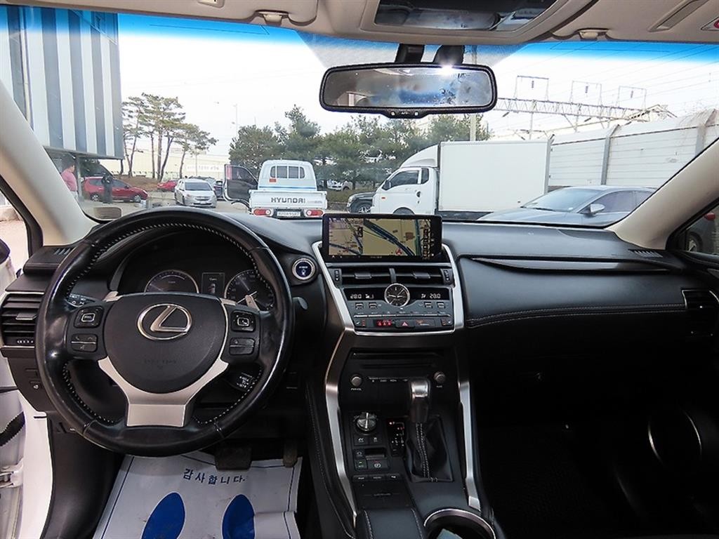 렉서스 NX NX 300h 슈프림 이미지 7