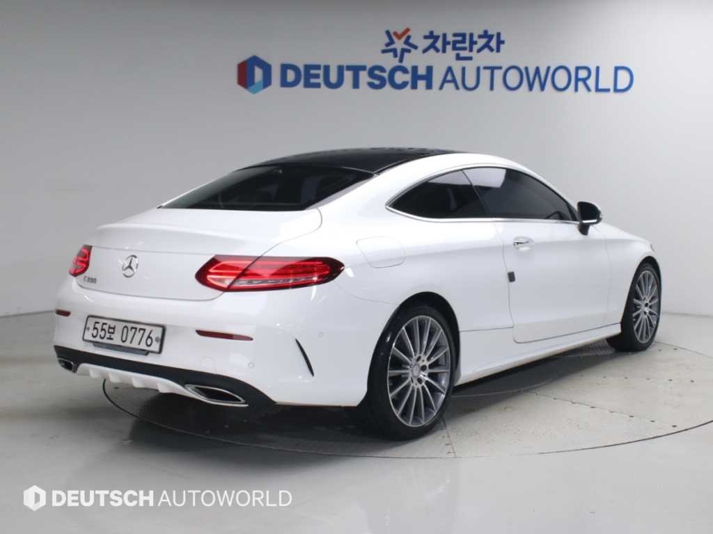 벤츠 C 클래스 C클래스 W205 C200 쿠페 이미지 2