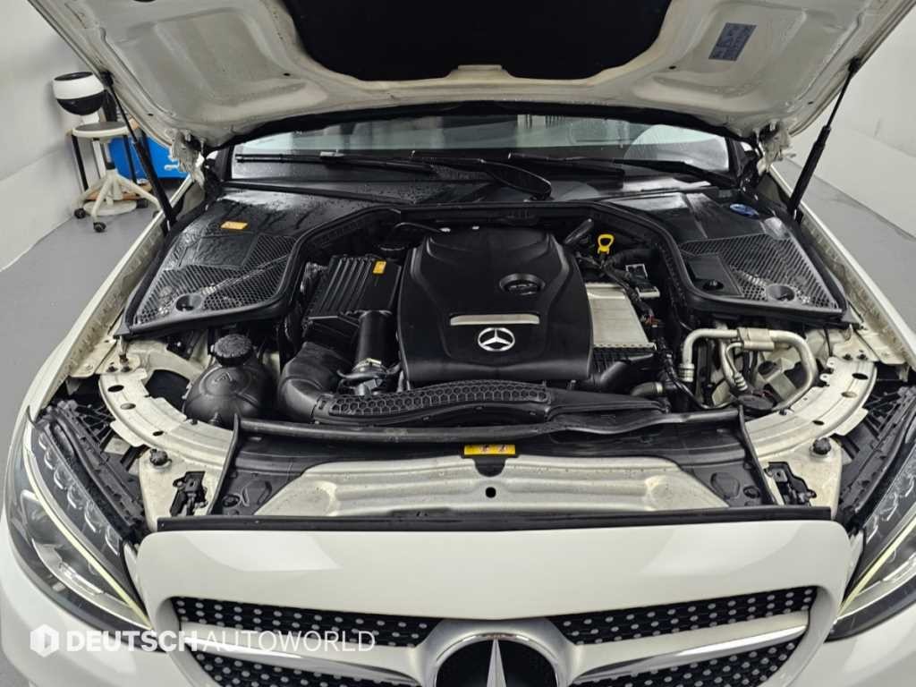 벤츠 C 클래스 C클래스 W205 C200 쿠페 이미지 6