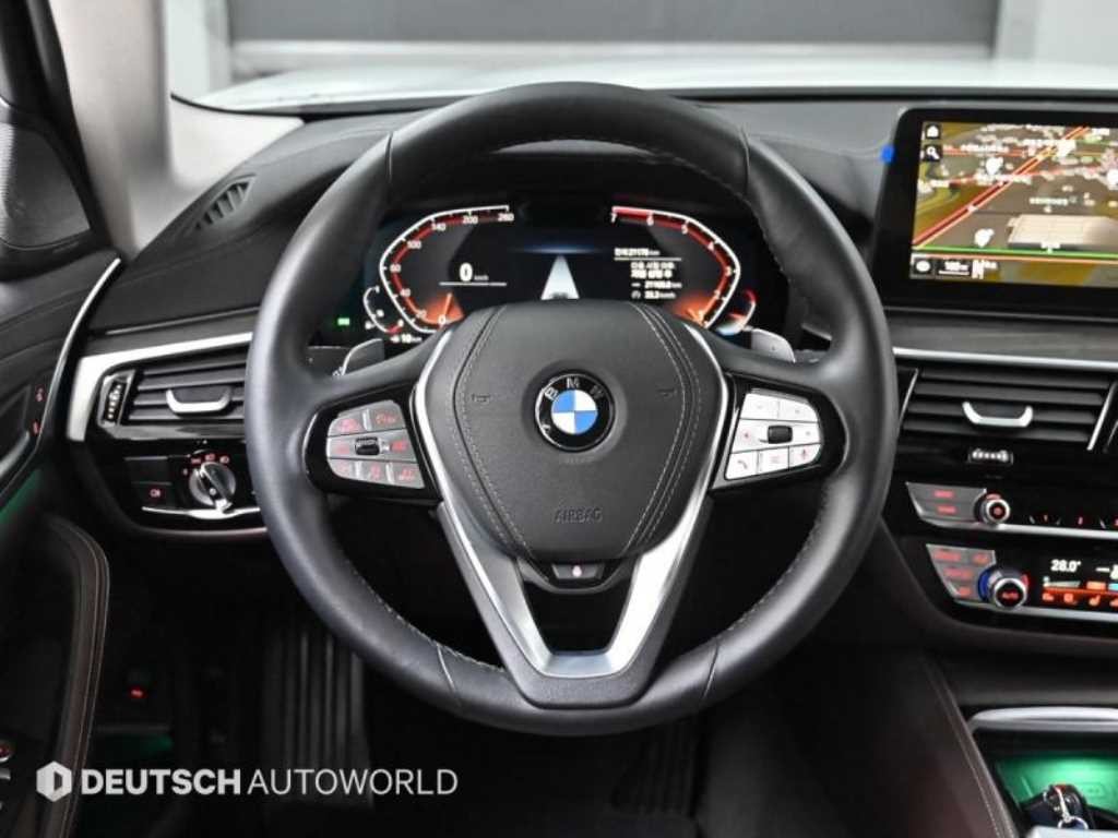 BMW 5시리즈 5시리즈 (G30) 530i 럭셔리 이미지 13