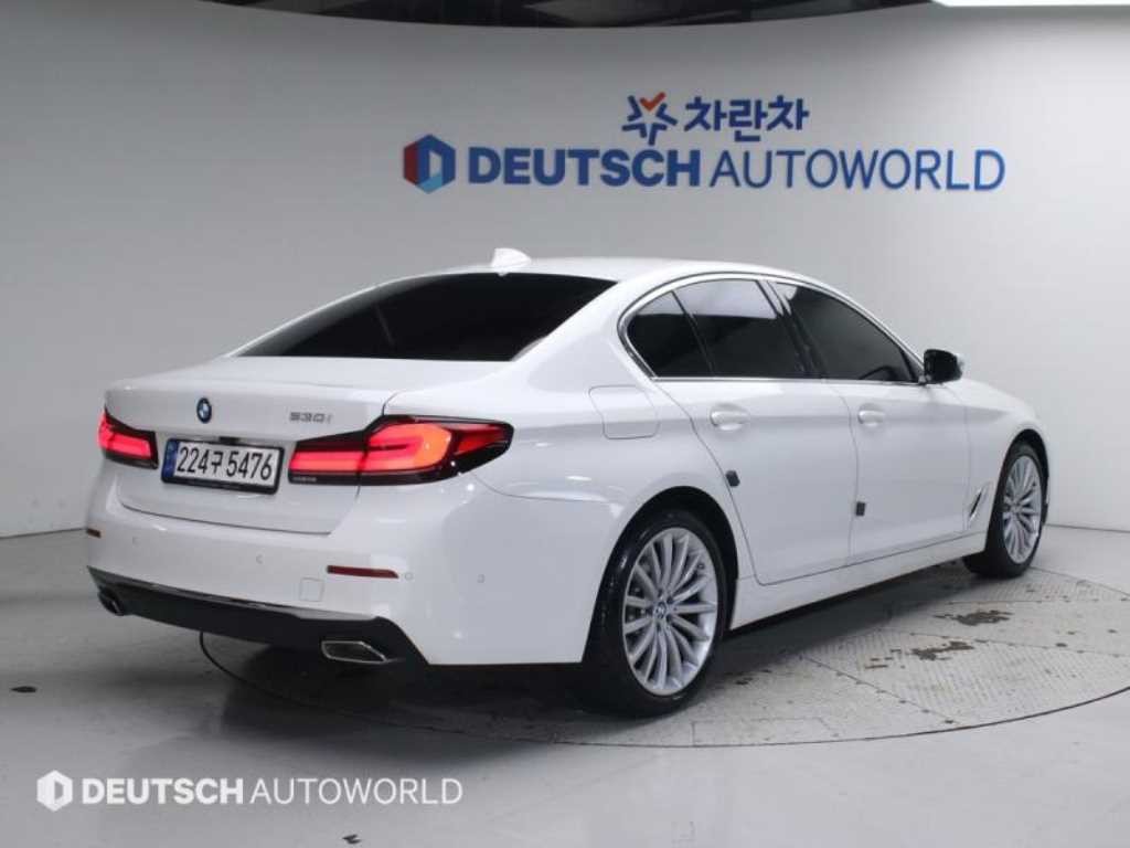 BMW 5시리즈 5시리즈 (G30) 530i 럭셔리 이미지 2