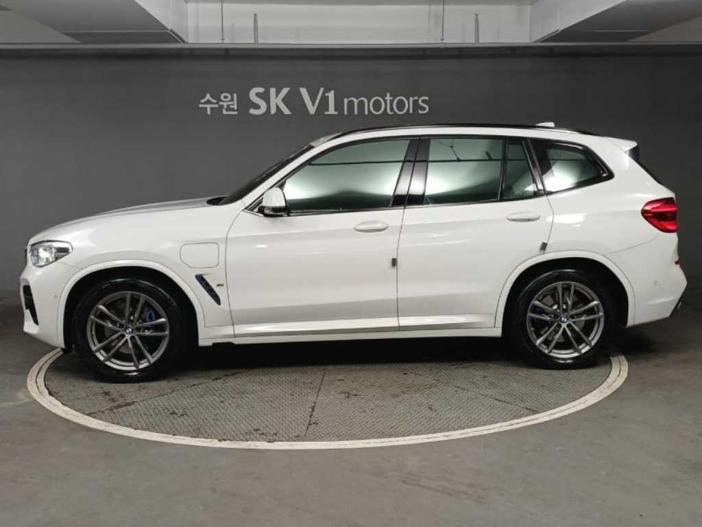 BMW X3 X3 (G01) xDrive 30e M 스포츠 기본형 이미지 3