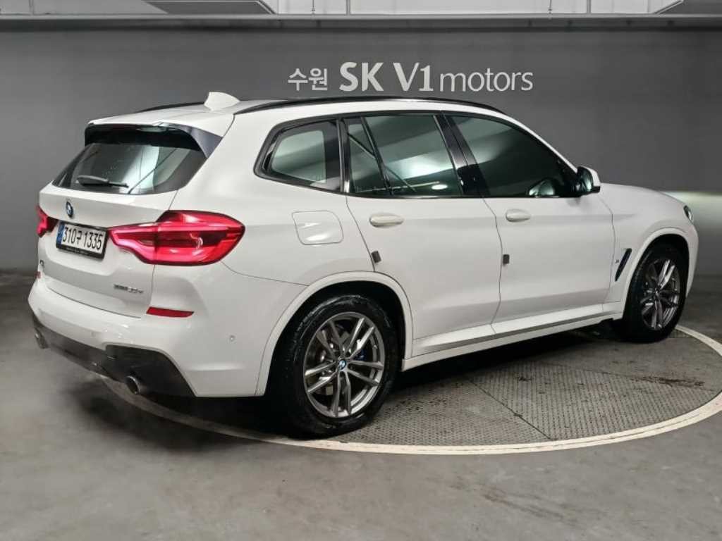 BMW X3 X3 (G01) xDrive 30e M 스포츠 기본형 이미지 4