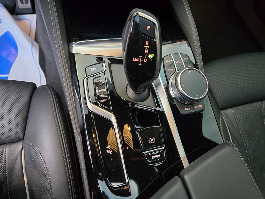 BMW 5시리즈 5시리즈 (G30) 523d M 스포츠 이미지 11