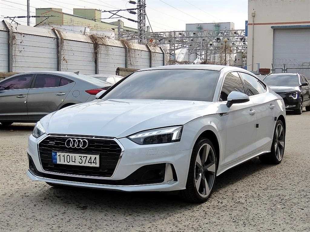 아우디 A5 A5 (F5) 40 TFSI 콰트로 스포트백 이미지 2