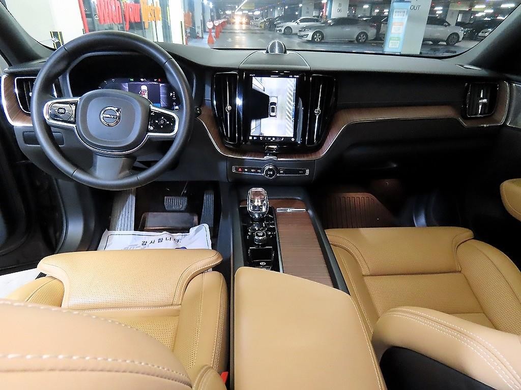 볼보 XC60 XC60(2세대) B6 AWD 얼티메이트 브라이트 이미지 10