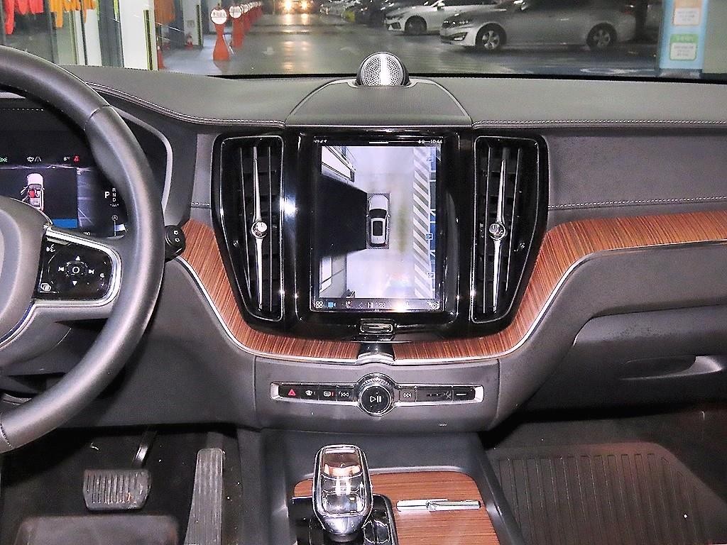 볼보 XC60 XC60(2세대) B6 AWD 얼티메이트 브라이트 이미지 11