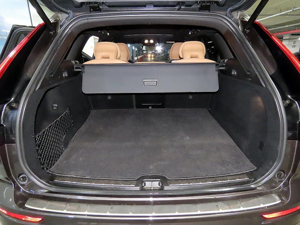 볼보 XC60 XC60(2세대) B6 AWD 얼티메이트 브라이트 이미지 17