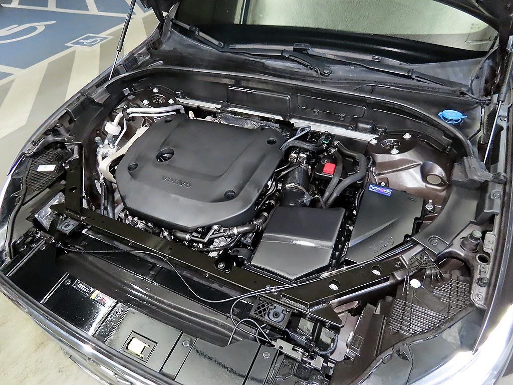 볼보 XC60 XC60(2세대) B6 AWD 얼티메이트 브라이트 이미지 19