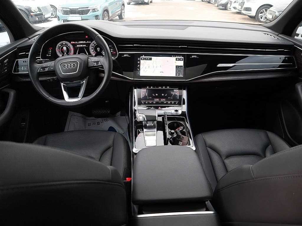 아우디 Q7 Q7 (4M) 45 TDI 콰트로 프리미엄 이미지 6