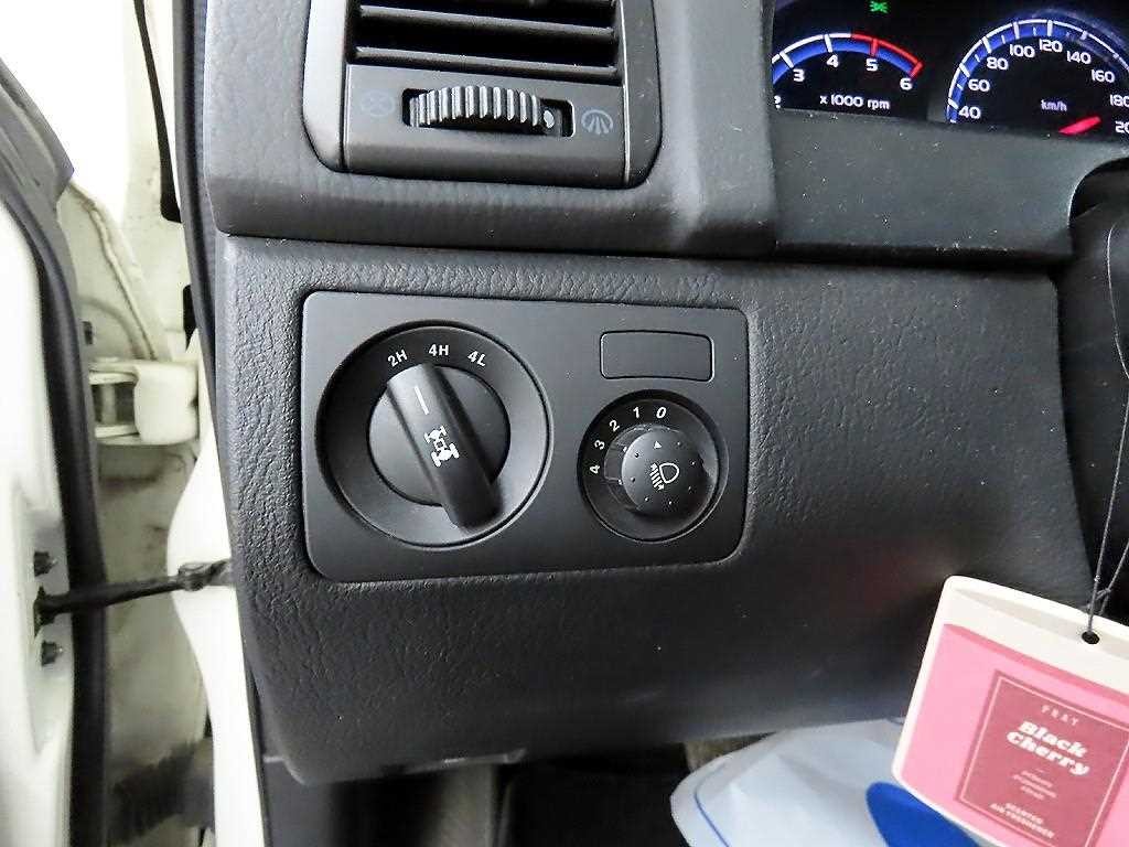 KG모빌리티(쌍용) 렉스턴 렉스턴W 2.2 4WD RX7 디럭스 이미지 13