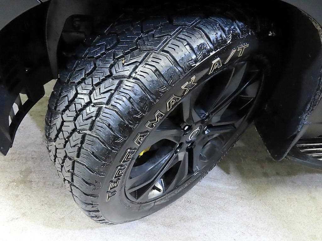 KG모빌리티(쌍용) 렉스턴 올 뉴 렉스턴 (Y450) 디젤 2.2 4WD 더 블랙 이미지 20