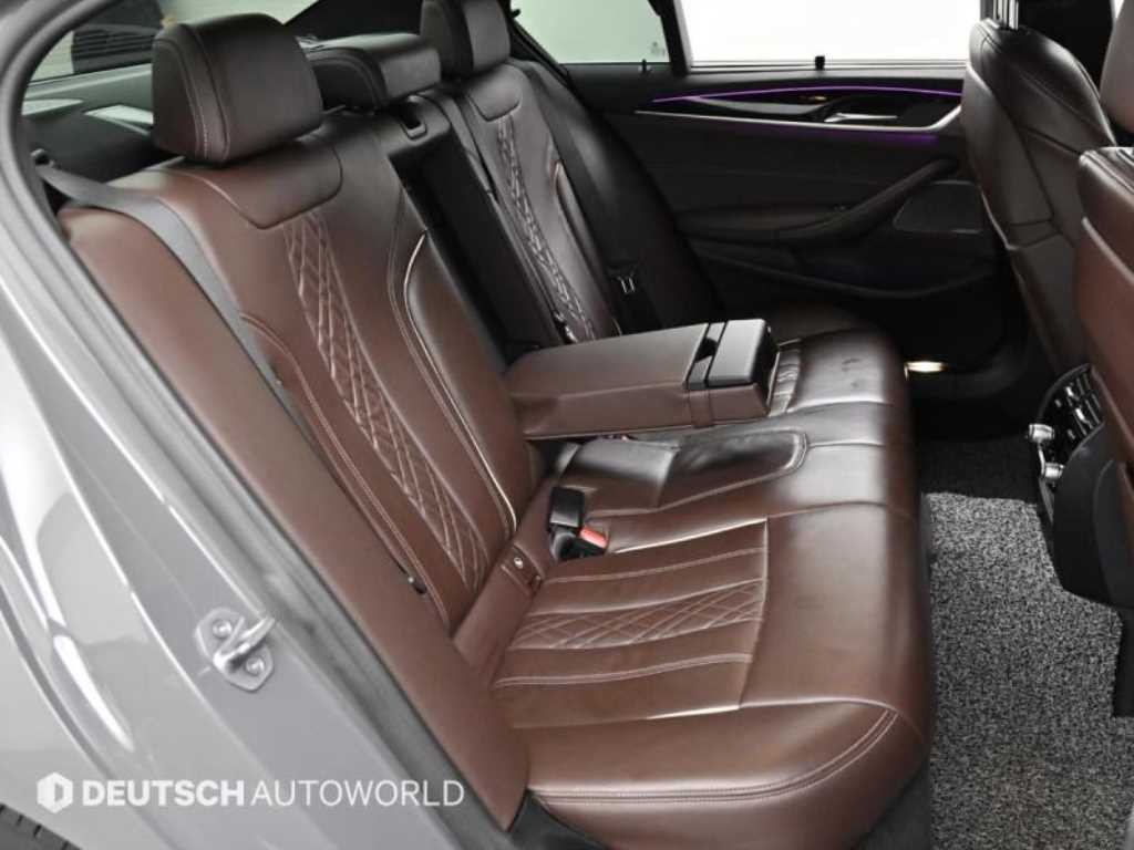 BMW 5시리즈 5시리즈 (G30) 530i M 스포츠 이미지 12