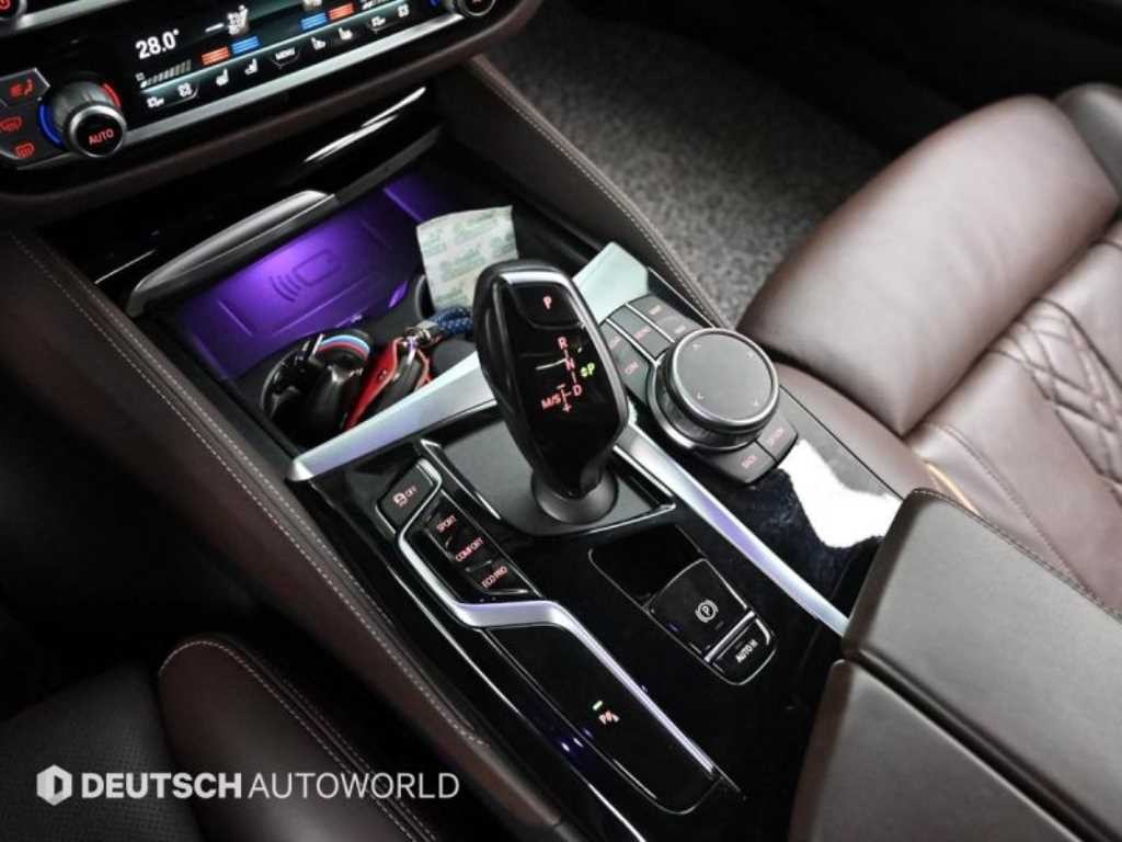 BMW 5시리즈 5시리즈 (G30) 530i M 스포츠 이미지 9