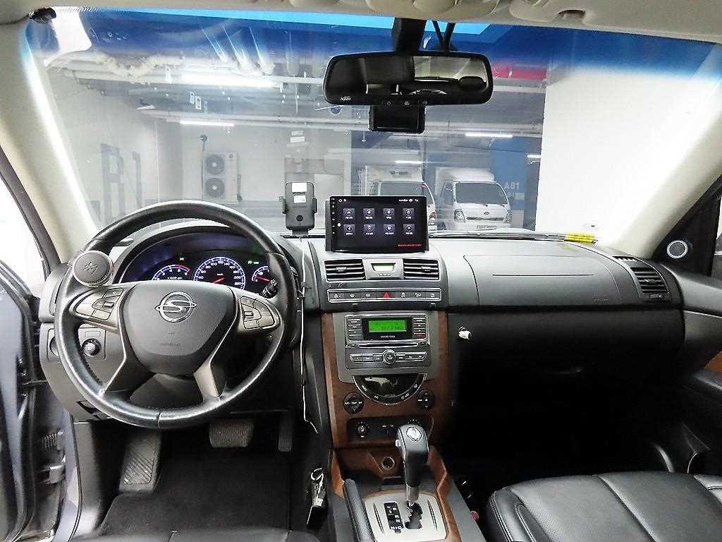 KG모빌리티(쌍용) 렉스턴 렉스턴W 2.2 4WD RX7 럭셔리 이미지 8