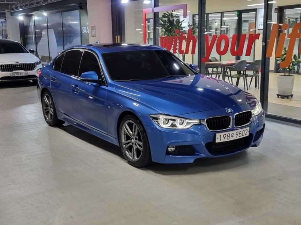 BMW 3시리즈 3시리즈 (F30) 320i M 스포츠 이미지 2