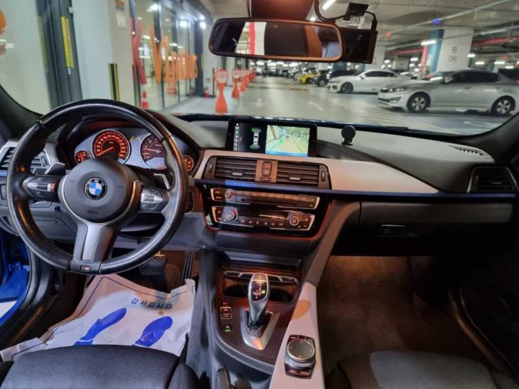 BMW 3시리즈 3시리즈 (F30) 320i M 스포츠 이미지 7