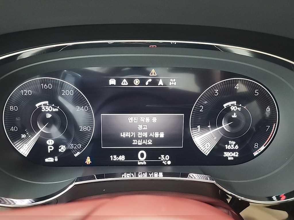 벤틀리 벤테이가 4.0 V8 아주르 이미지 6