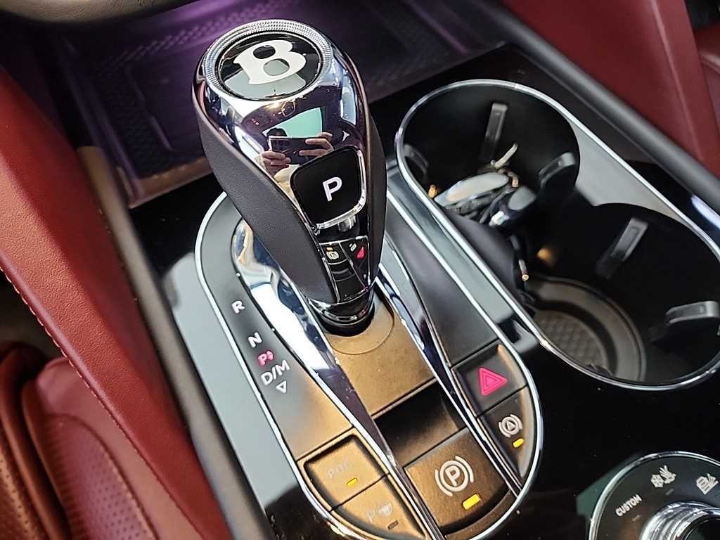 벤틀리 벤테이가 4.0 V8 아주르 이미지 8