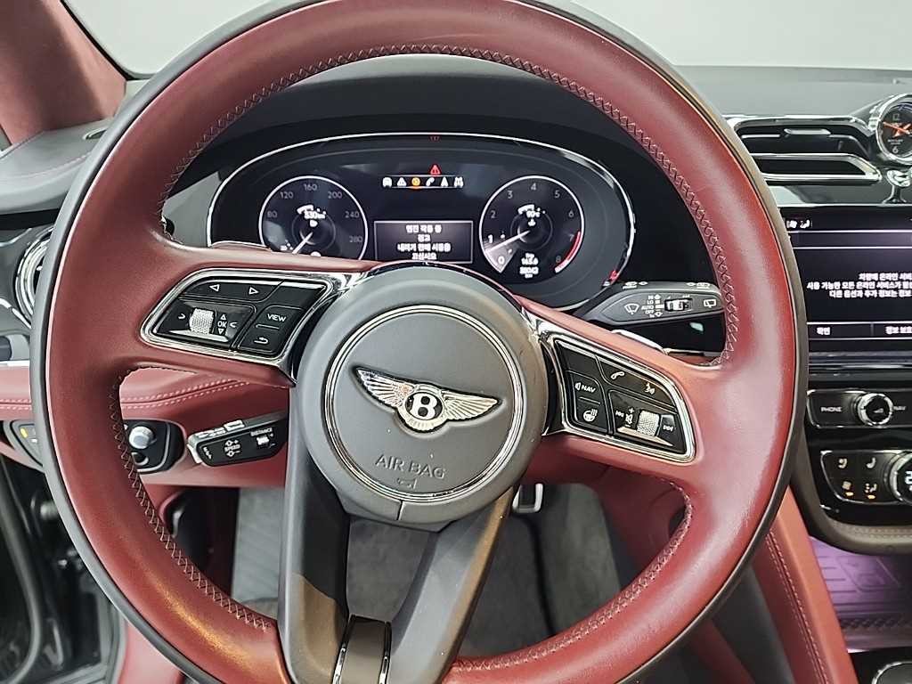 벤틀리 벤테이가 4.0 V8 아주르 이미지 9