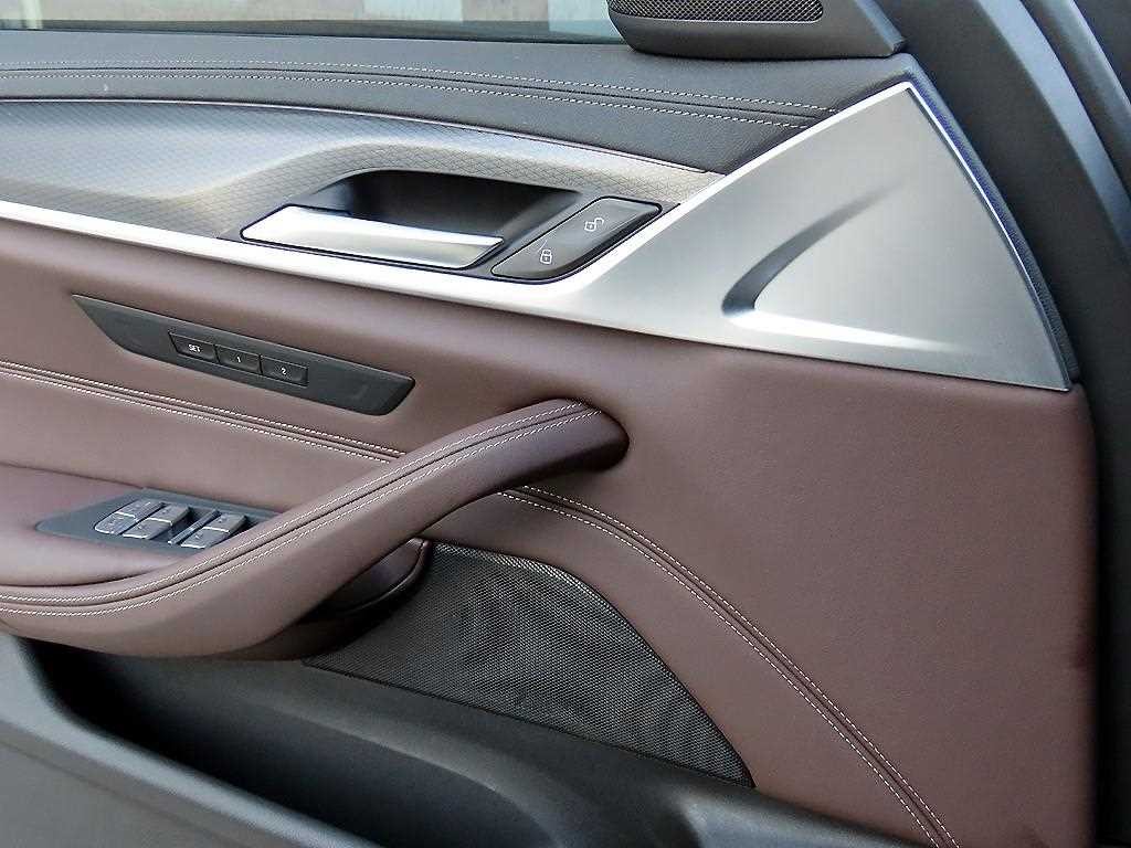 BMW 5시리즈 5시리즈 (G30) 523d xDrive M 스포츠 이미지 12